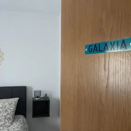 Galaksi-habitacion Doble Privada En Casa Compartida-uebica2 Homestay Mairena del Aljarafe