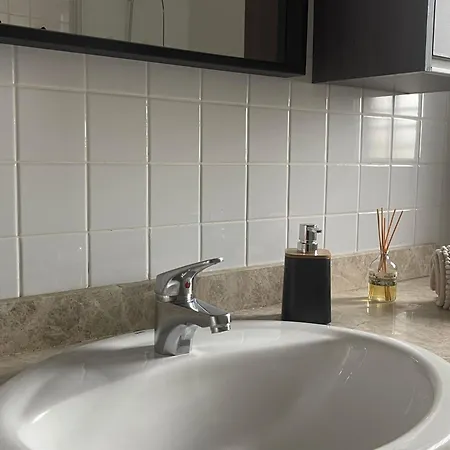 Galaksi-habitacion Doble Privada En Casa Compartida-uebica2